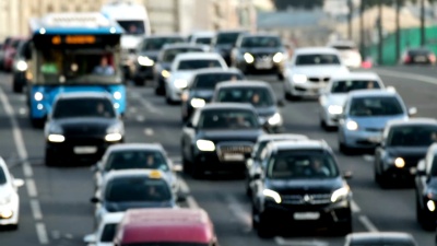 市中心道路上的困难局面