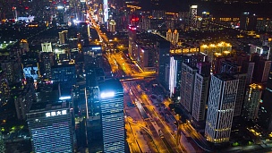 中国夜间深圳市区交通街道空中全景 时间