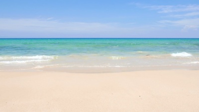 沙滩上的海浪