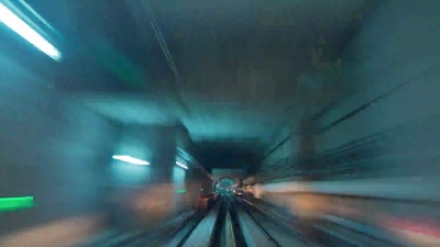 中国广州地铁隧道乘坐 延时