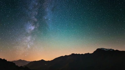 流星爆炸与星尘延时
