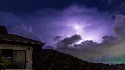 房子上空雷雨时差 
