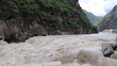 虎跳峡