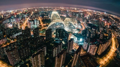 T/L PAN鱼眼和鸟瞰图北京天际线的夜晚