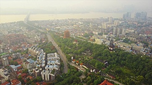武汉市日时著名的黄鹤寺交通道路空中全景 中国
