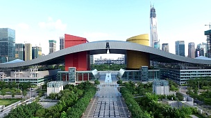 实时鸟瞰深圳现代建筑和城市景观。