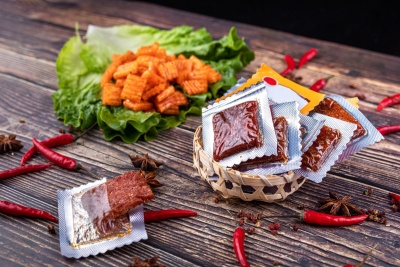 美食系列写实辣条辣片细节图