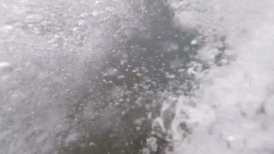 气泡在海里升起