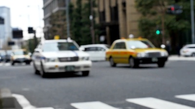 在城市里开车