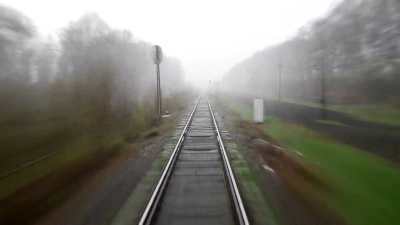 多雨的铁路旅行