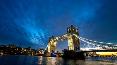 黄昏伦敦塔桥延时摄影，英格兰，英国