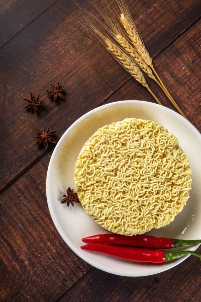 美食系列写实泡面面饼细节图