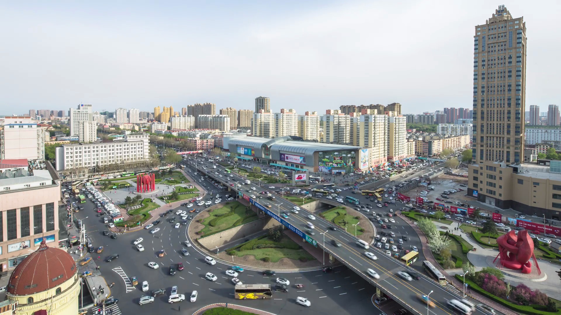 哈尔滨市中心道路交叉口交通繁忙。时间间隔 预览效果