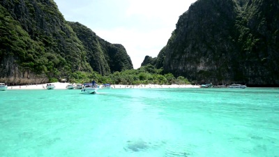 坐船去岛