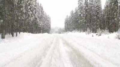 高清延时 在雪地里开车