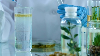 实验室助剂混合不同成分制作舒缓皮肤愈合溶液