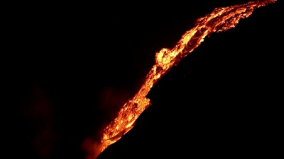 夏威夷 熔岩在夜间流入海洋