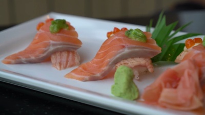 三文鱼寿司卷-日本料理