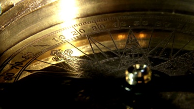 金色罗盘，特写镜头