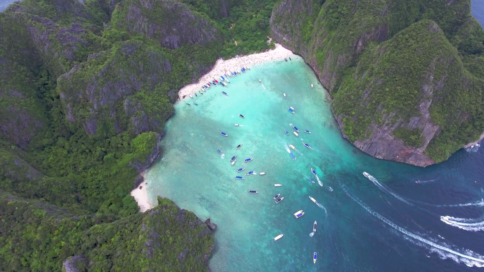 空中 泰国玛雅甲米山群海滩