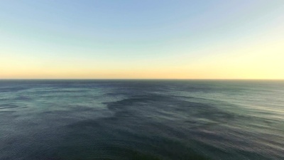 从海滨飞行，航拍
