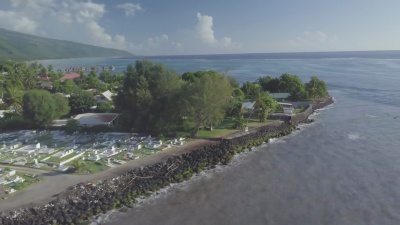 塔希提岛全景，在黑色海滩上飞翔，法属波利尼西亚