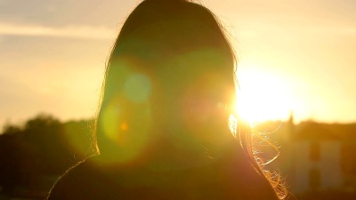 女人看日落 慢动作镜头
