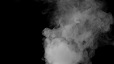 黑色背景上的厚重蒸汽使用复合模式屏幕以获得透明度。