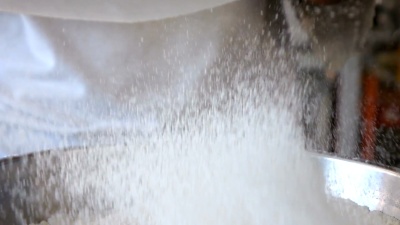 筛粉慢动作