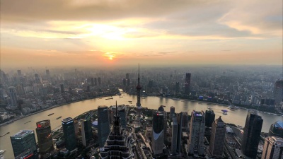 上海天际线和城市景观的日夜时差