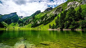 瑞士山湖