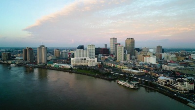 路易斯安那州新奥尔良市中心，日出时的美国天际线