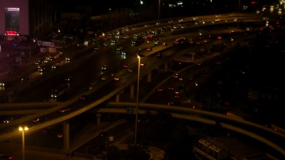 夜间道路交叉口