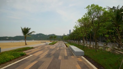晴天珠海市著名海滩路步行全景 中国