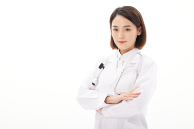 人物系列穿着白大褂双手抱胸的医生