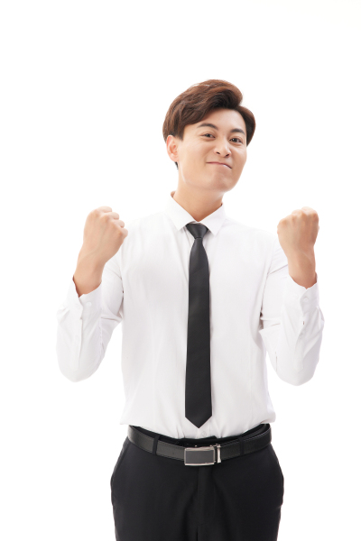 人物系列实景双手握拳的年轻男人
