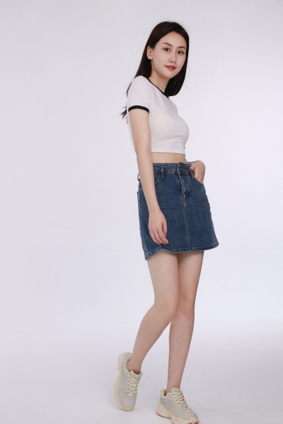 人物系列写实服装模特的鞋服摆拍