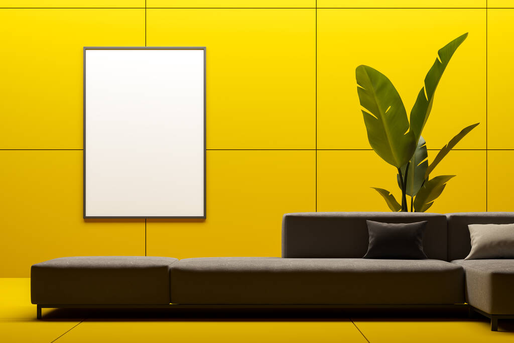 明亮的画廊室内，黄色的墙壁，沙发，沙发上挂着空白的白色海报。当代博物馆艺术展简约设计的概念.把它弄坏