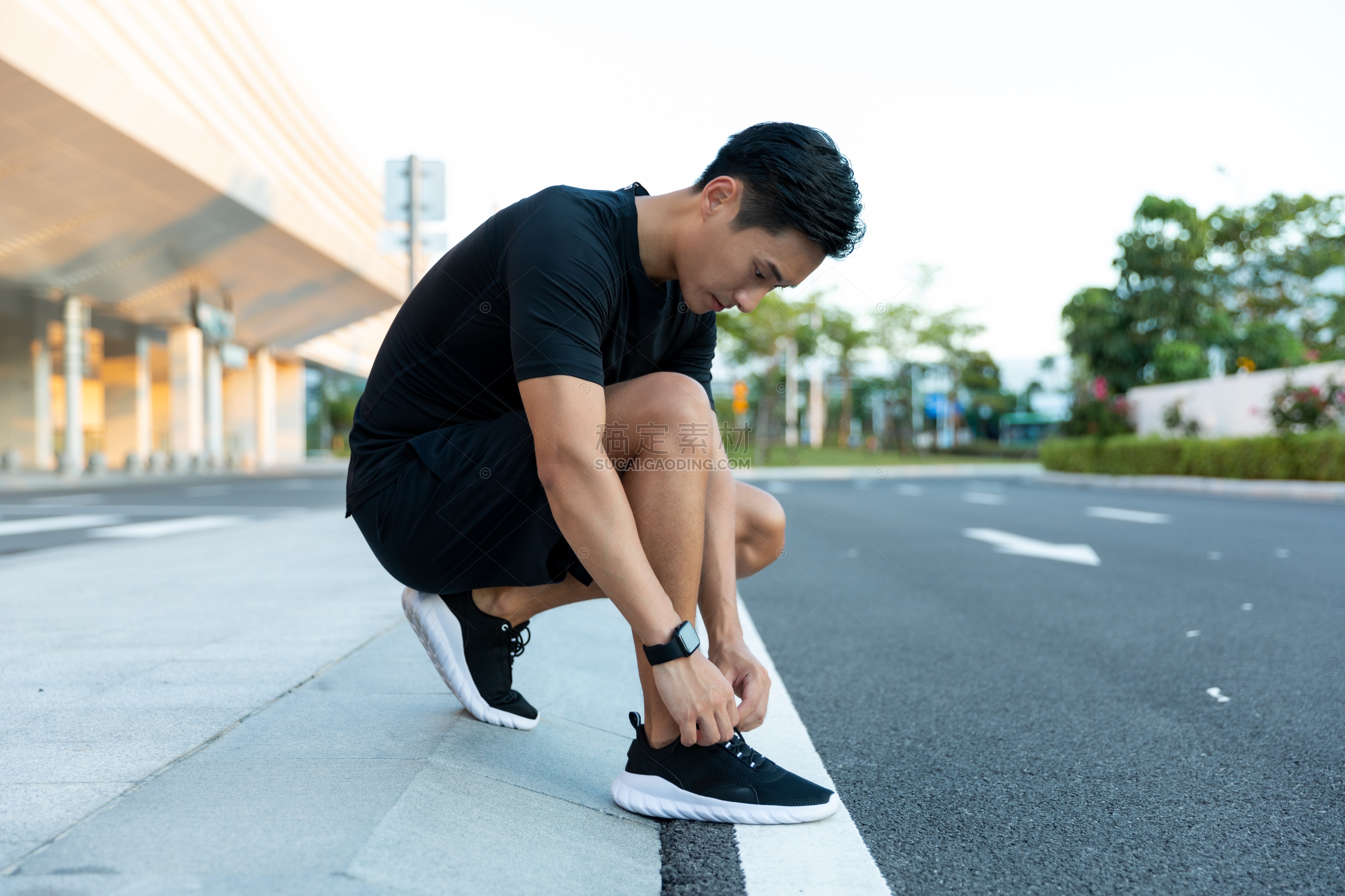 健身系列实景感户外男士单人运动