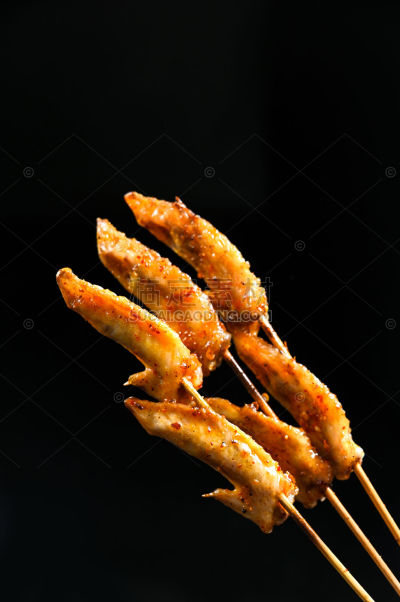 美食系列实景夜宵烧烤烤鸡翅尖