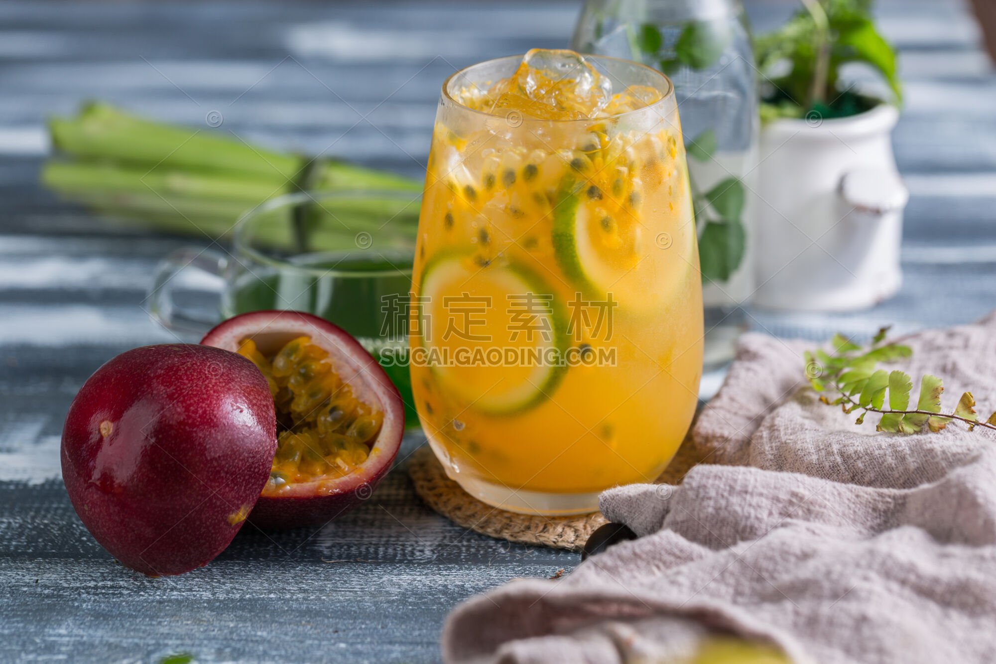 柠檬百香果水果茶冷饮