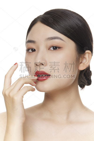 人物系列写实把手放在嘴边的女性模特