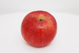 红富士苹果正视特写图