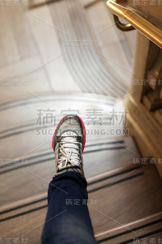 大理石梯腿