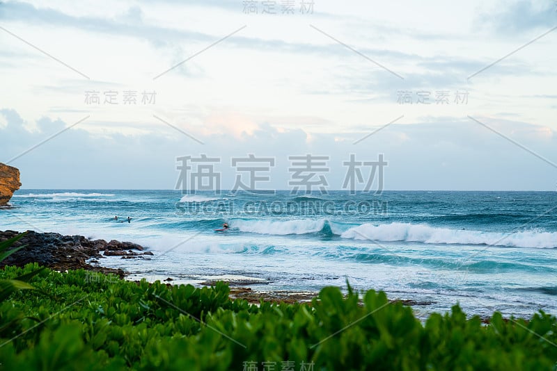 夏威夷考艾岛的沉船海滩