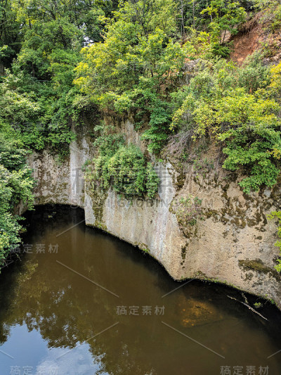 匈牙利Sarospatak附近Megyer-hegy的Tarn