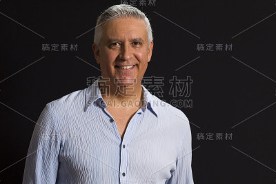 英俊的男人