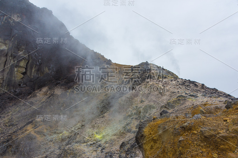 奇异的性质。美丽的火山景观，蓝天火山景观。