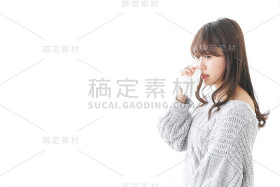 一个女人流了鼻血