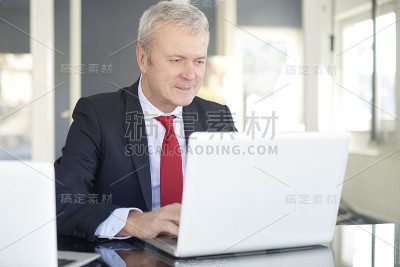 金融商人在线工作